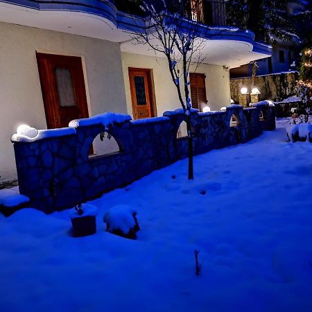 Keramidaki Mini Suites 4 Kalavryta Buitenkant foto