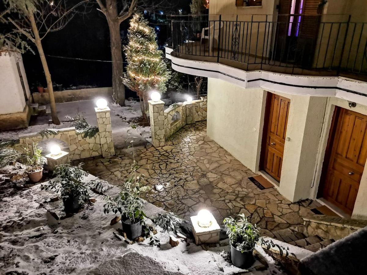 Keramidaki Mini Suites 4 Kalavryta Buitenkant foto