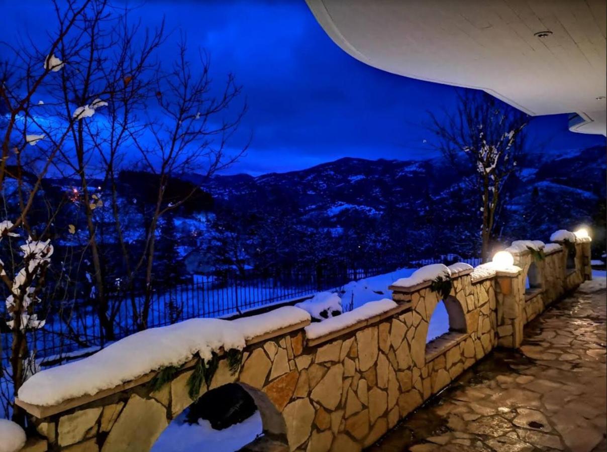 Keramidaki Mini Suites 4 Kalavryta Buitenkant foto